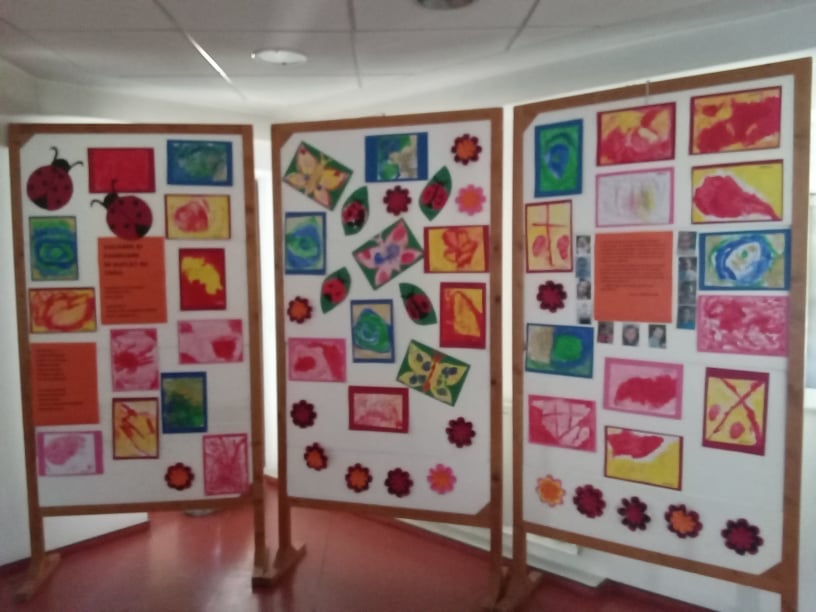 Expozitia-Culoare-si-candoare-in-suflet-de-copil-24-iunie