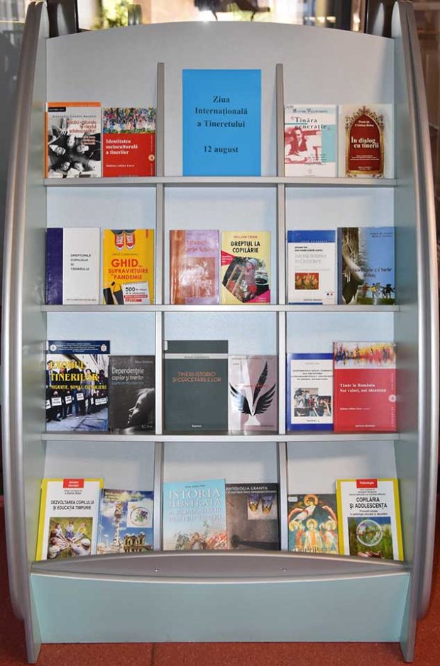 Expoziție de carte – Ziua Internațională a Tineretului – 12 august 2021