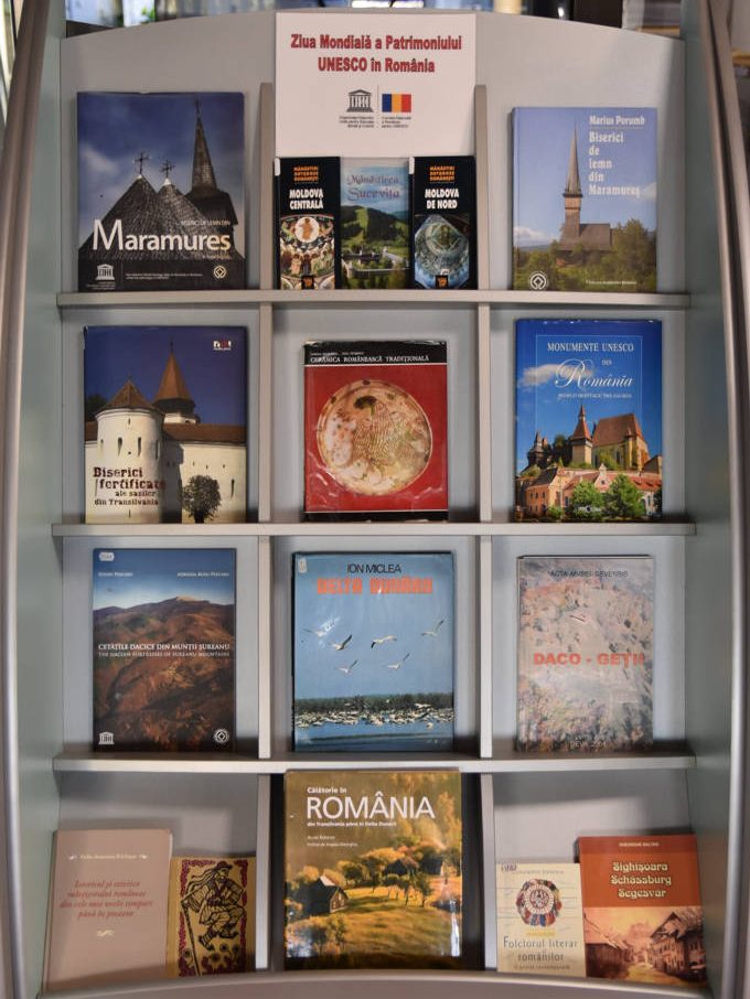 Expoziție de carte Ziua Patrimoniului Mondial UNESCO din România – 16 noiembrie