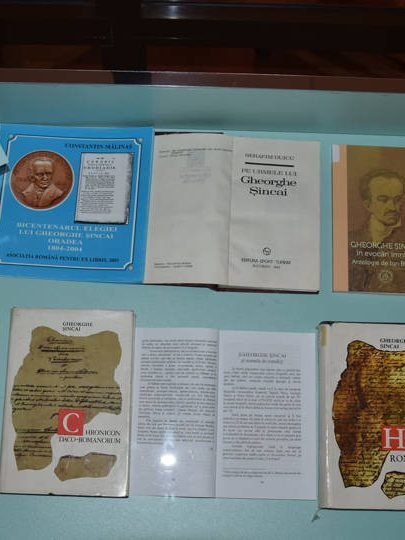 Vitrină de carte – Gheorghe Șincai 205 ani (BJPD 2 noiembrie 2021)