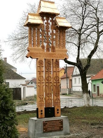 Troița monumentală Rugă pentru România de la Câlnic