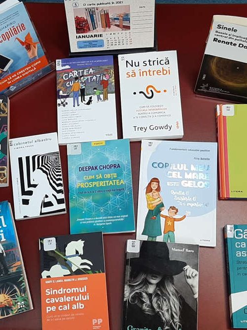 Expoziţie de carte Calendarul lecturii ianuarie 2022 (2)
