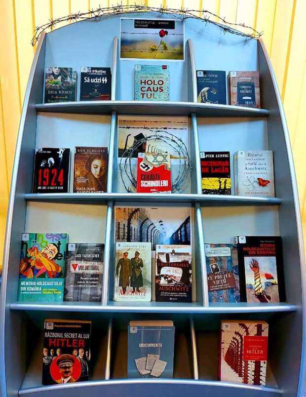 Expoziţie de carte Holocaustul, amintire dureroasă 04.02.2022