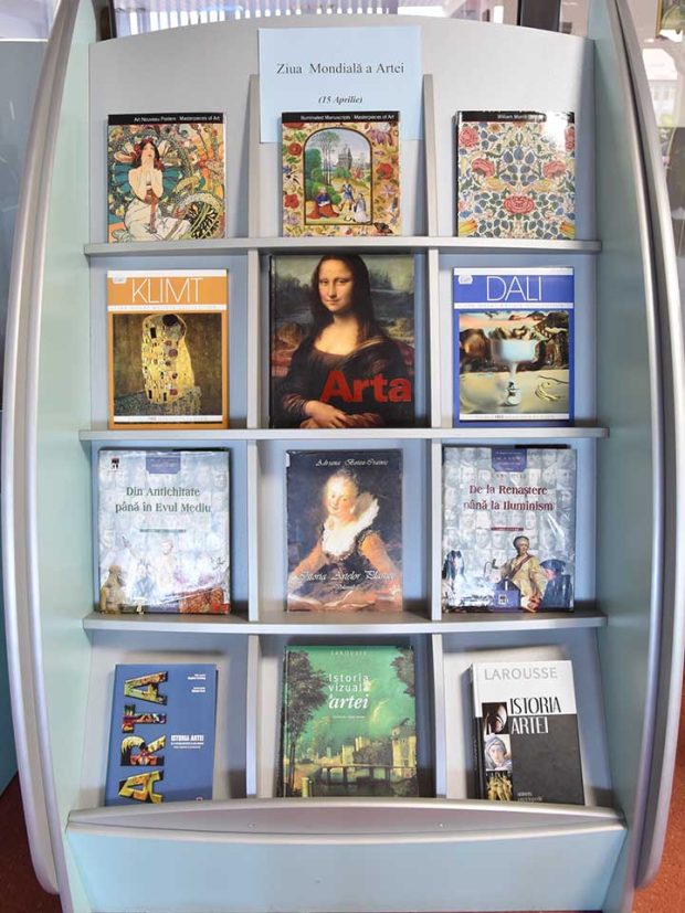 Expoziție de carte,15 Aprilie – Ziua Mondială a Artei