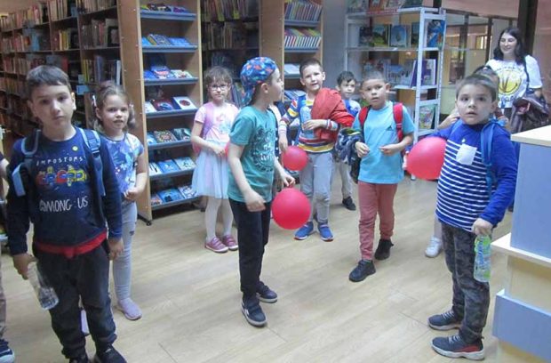 Elevi de la Școala Gimnazială Simion Bărnuţiu în vizită la BJPD 27-05-2022