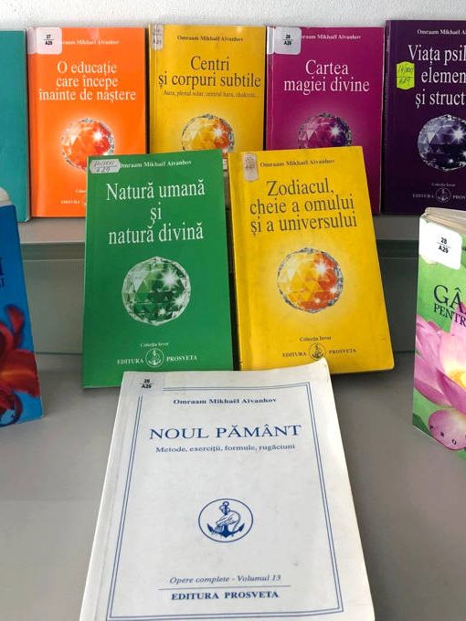 Expozitie de carte Omraam Mikhael Aivanhov – Filiala Traian, BJPD 24-05-22