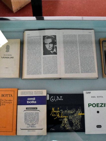 Vitrină de carte – scriitorul Emil Botta, 45 ani – 24 iulie 1977