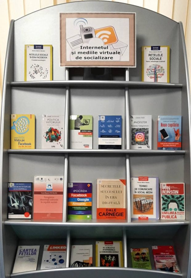 Expozitie de carte – Internetul și mediile virtuale – la BJPD-04-10-2022