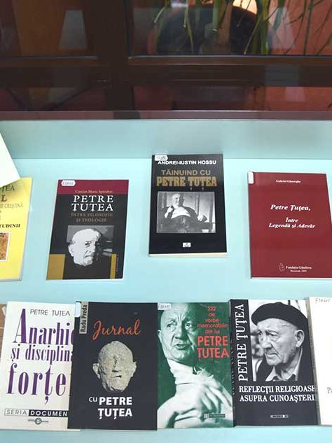 Petre Țuțea – 120 de ani – vitrină de carte la BJPD 06-10-2022