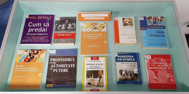 Ziua Mondială a Profesorilor – Vitrină de carte la BJPD 05-10-2022