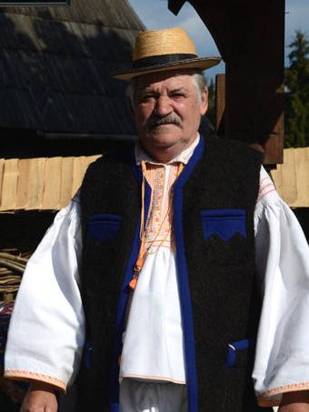 Dumitru-Pop-Tincu-a-primit-titlul-onorific-de-Tezaur-Uman-Viu-Credit-foto-Dumitru-P-Tincu