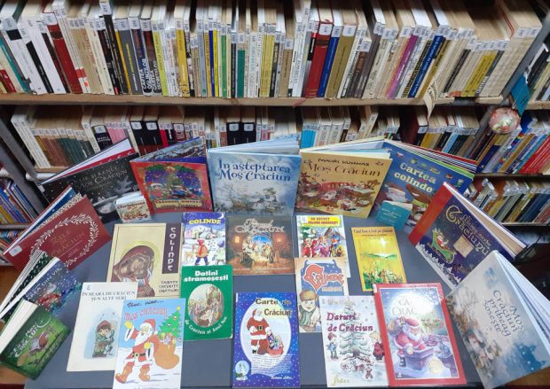 Expoziție de carte – Obiceiuri româneşti de iarnă la Filiala Iorga – BJPD 22-12-22