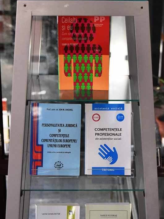 Vitrină de carte la BJPD – 2023 – Anul european al competenţelor