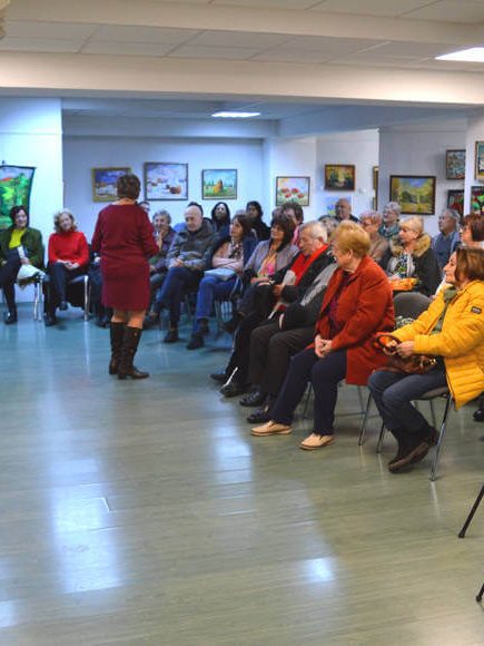 Vernisajul expoziției de pictură, colaje și tapiserie cu titlul „Armonii cromatice” – 27-03-23