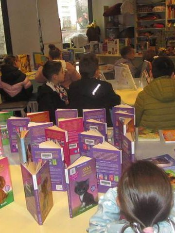 Ziua Internaţională a Teatrului, activități la biblioteca judeţeană Petre Dulfu – 27-03-23