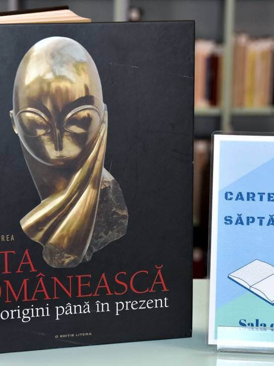 Vasile Florea. Arta Românească de la origini până în prezent