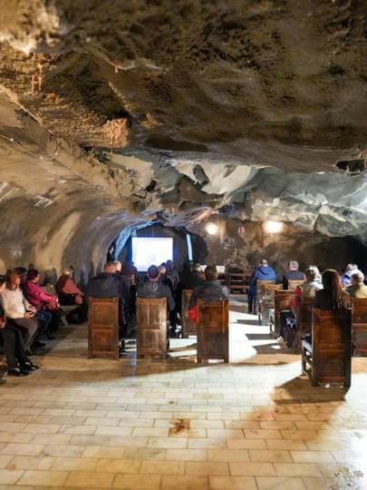 Seminar dedicat foștilor deținuți politici la Centrul Martirii Crezului din Baia Sprie