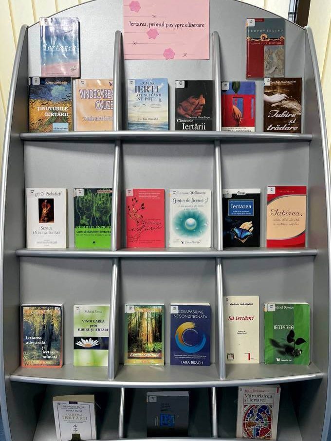 Iertarea, primul pas spre eliberare – Expoziţie de carte la BJPD 06-06-23