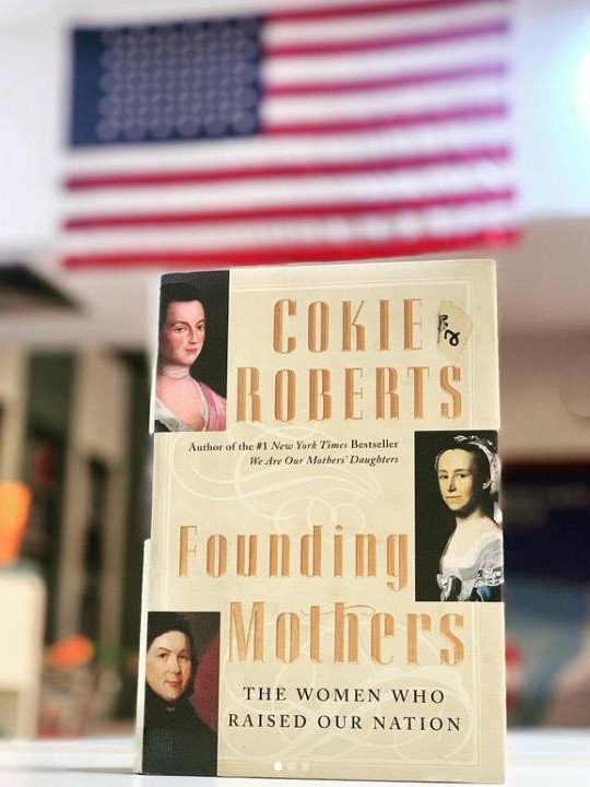 Recomandare de lectură de la American Corner „Founding Mothers” – BJPD-Instagram-04-07-23