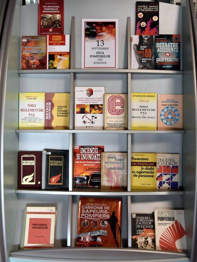13 Septembrie – Ziua pompierilor din România – Expoziție de carte la BJPD 2023