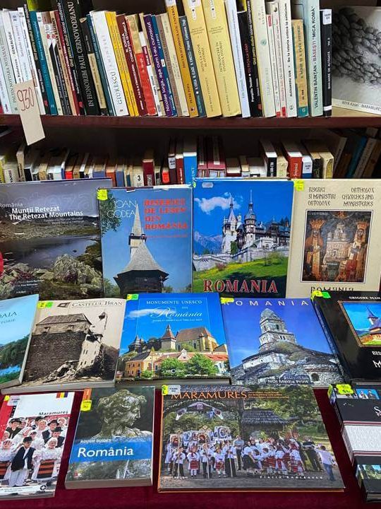 „Să cunoaștem România”- expoziție de carte la Filiala Traian – BJPD 27-09-23