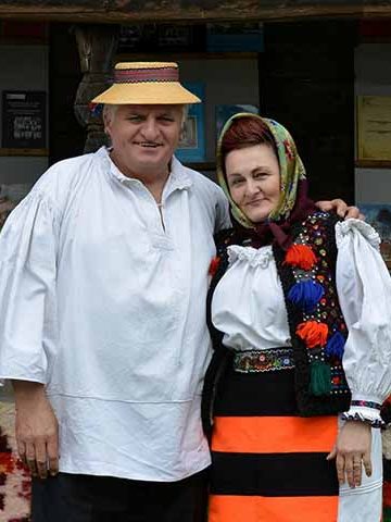 Lansare „Românii din dreapta Tisei – Maramureșul istoric, Transcarpatia, Ucraina” vol-I – Ion M Botos