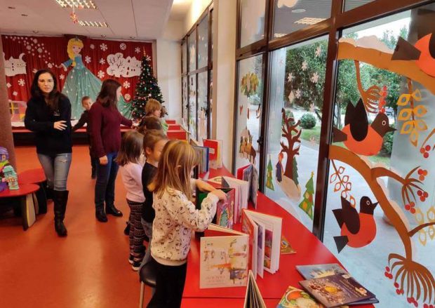 În ajun de Moș Nicolae la biblioteca județeană „Petre Dulfu”, 5 decembrie 2023