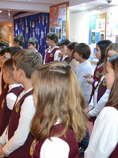 Vernisajul expoziției de pictură „Crăciun prin ochi de copil” – BJPD 07-12-2023