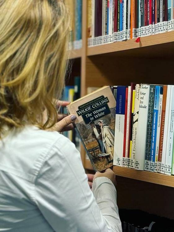 200 de ani de la nașterea prozatorlui englez Wilkie Collins, BJPD Insta 08-01-2024