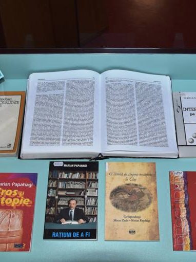 Marian Papahagi – critic literar și eseist – 25 de ani de la moarte – Vitrină de carte la BJPD 18-01-2024