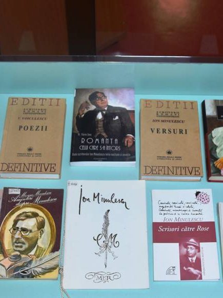 Vitrină de carte – 80 de ani de la moartea poetului și prozatorului Ion Minulescu – BJPD 11-04-2024
