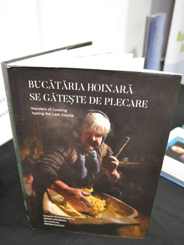 Lansarea albumelor „Bucătăria hoinară”, volumele 2-3, la biblioteca județeană