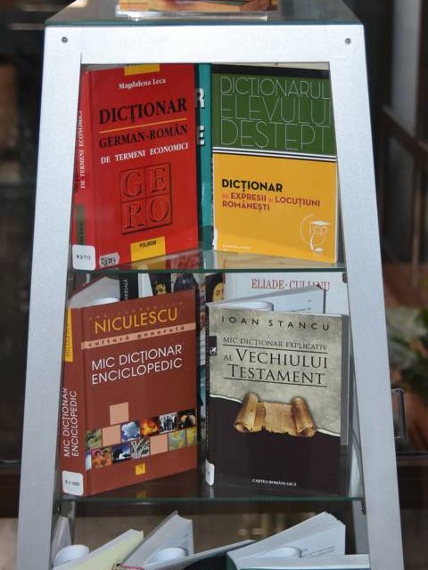 Noutăți în fondul de referință al Sălii de lectură – vitrină de carte la BJPD 03-06-2024