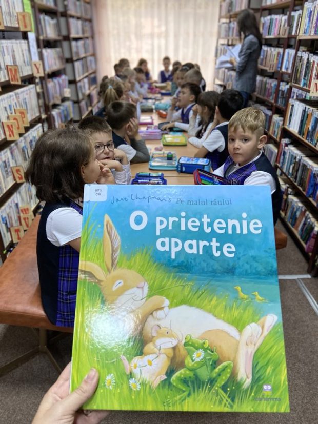 biblioteca-plina-de-prieteni-activitate