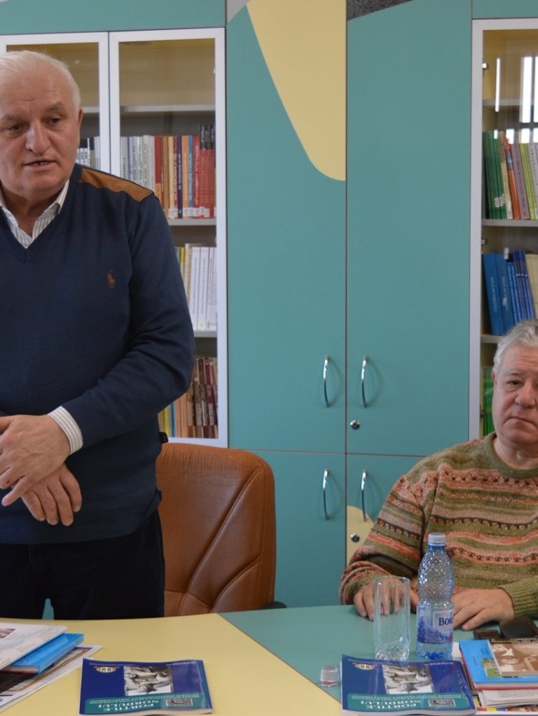 botos-biblioteca-petre-dulfu