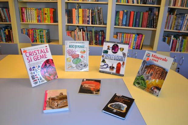 deschiderea-cercului-prietenii-pietrelor-pretioase-toamna-2024