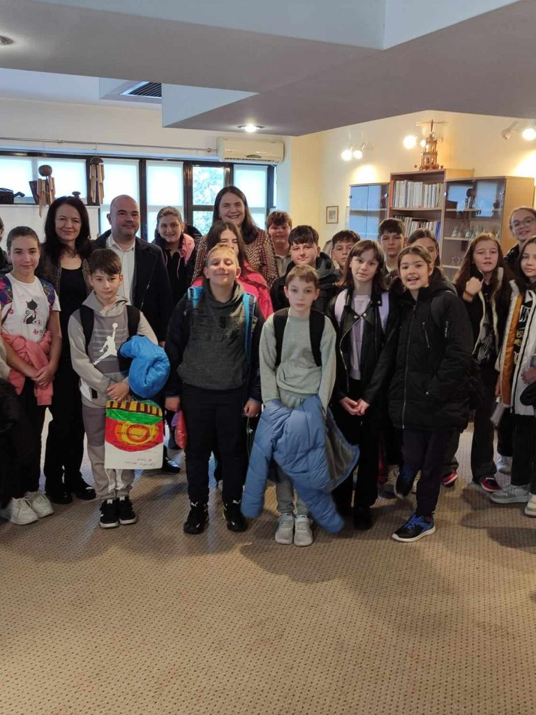 natura-textele-literare-vasile-lucaciu-elevi