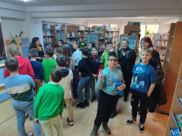 personaje-de-poveste-scoala-a-i-cuza-biblioteca