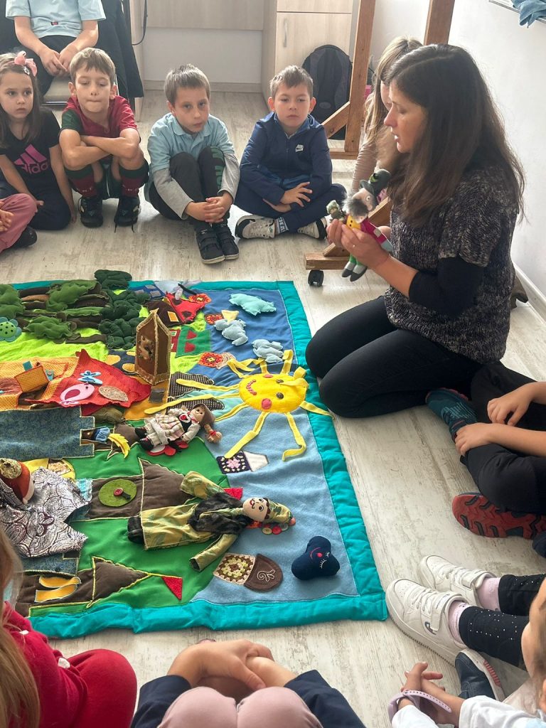 povestea-ceasului-cu-inima-covorul-povestitor-scoala-rusu-octombrie-2024