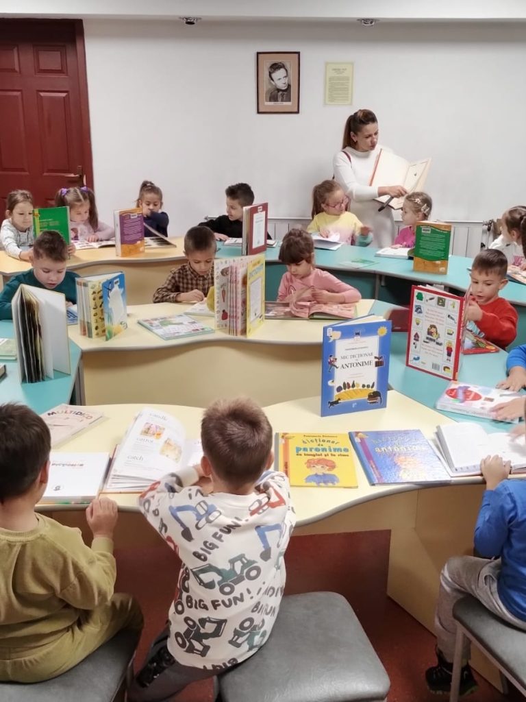 ziua-dictionarului-copii-2024