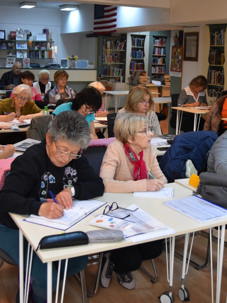 curs-engleza-biblioteca-american-corner-pensionari