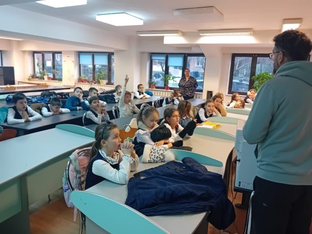 adrian-hochia-biblioteca-eminescu