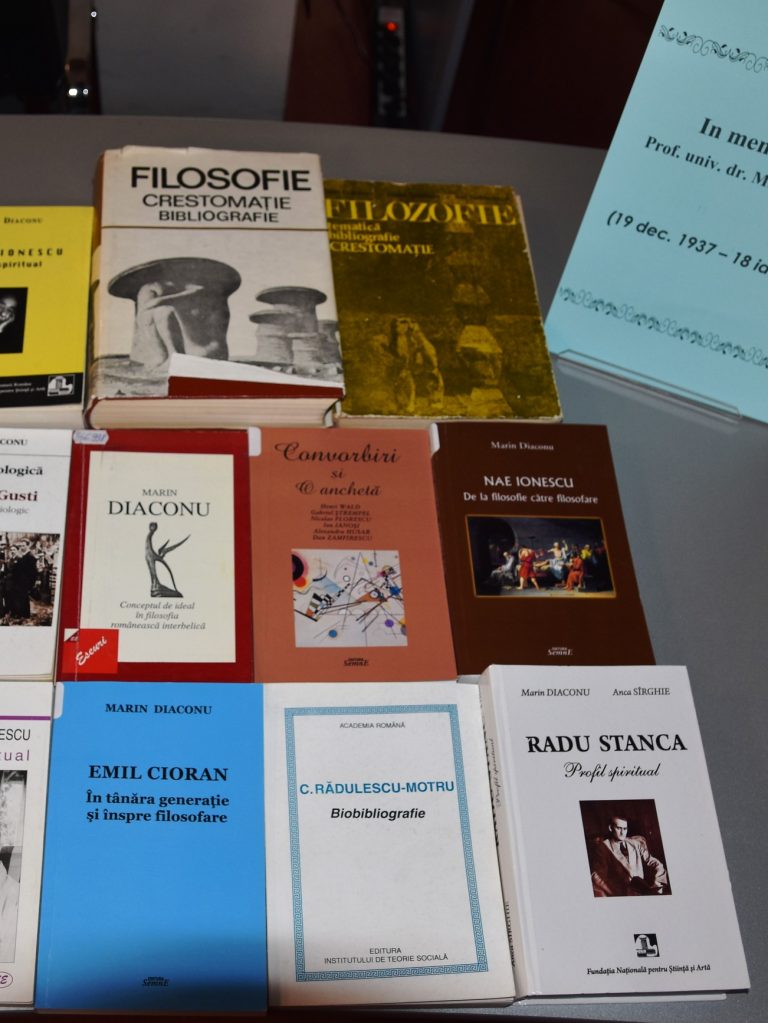 in-memoriam-marin-diaconu-vitrina-sala