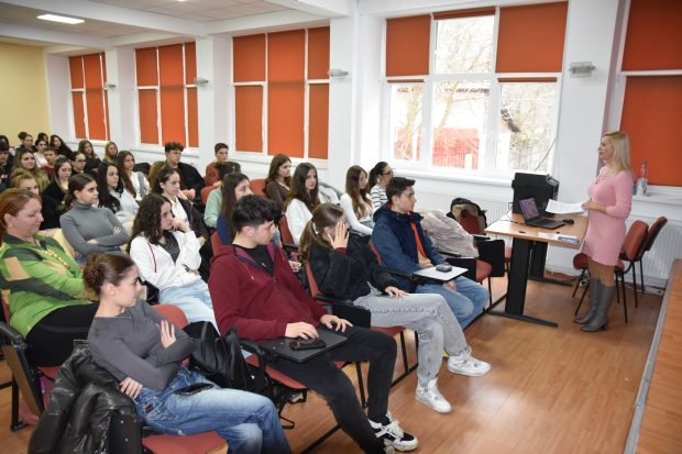 Countering-Disinformation-and-Fake-News-eminescu