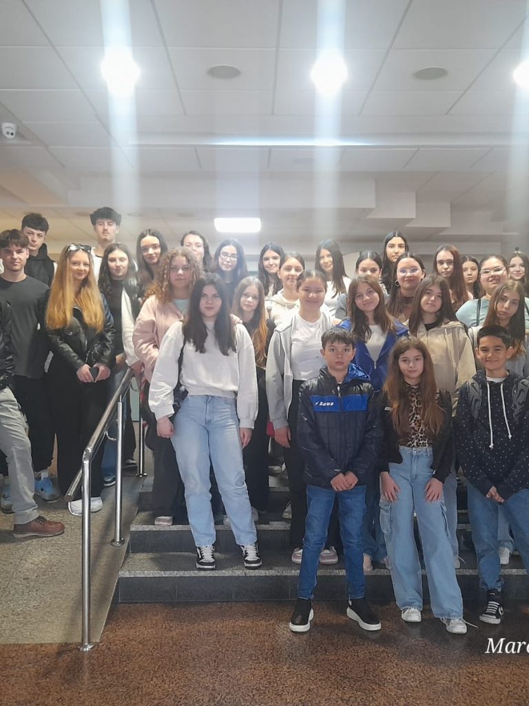 femei-si-fete-in-astronomie