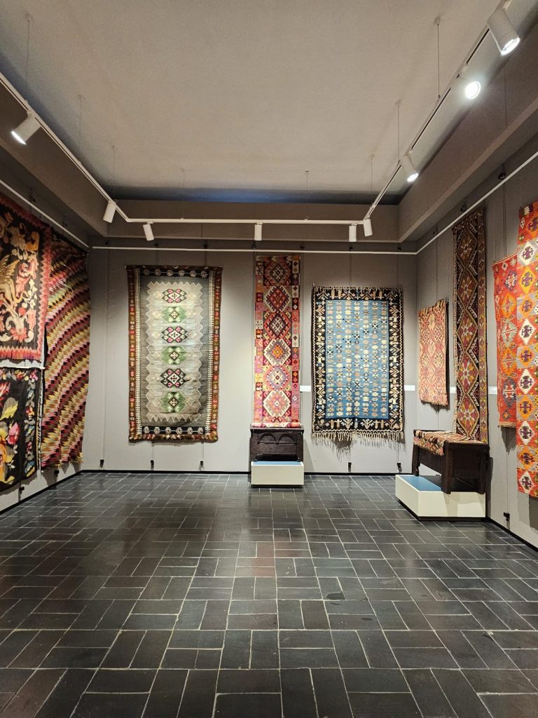 expozitie-sighet-covoare