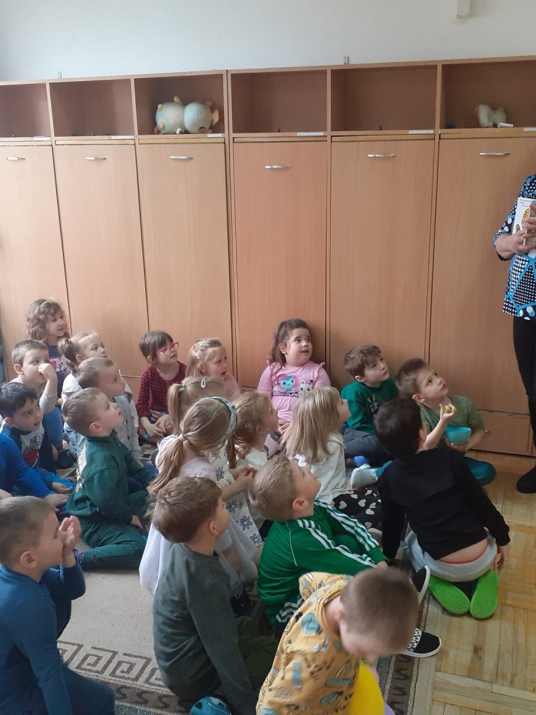 ne-pregatim-de-paste-siugariu-floare-de-colt