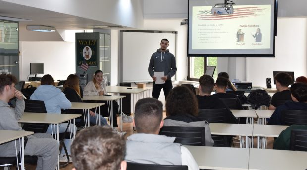 american-corner-arta-vorbitului-public