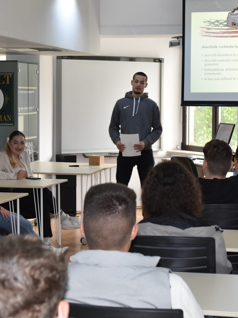 american-corner-arta-vorbitului-public