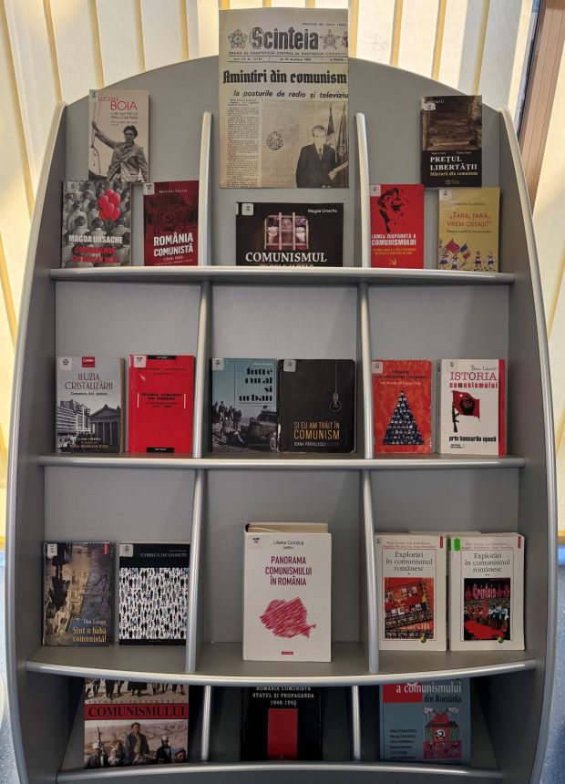 amintiri-din-comunism-expo-carte